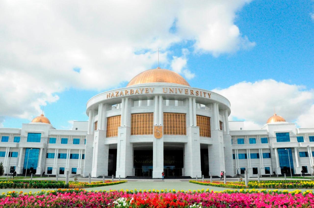 Экспо Бульвар 5 Astana Exterior photo