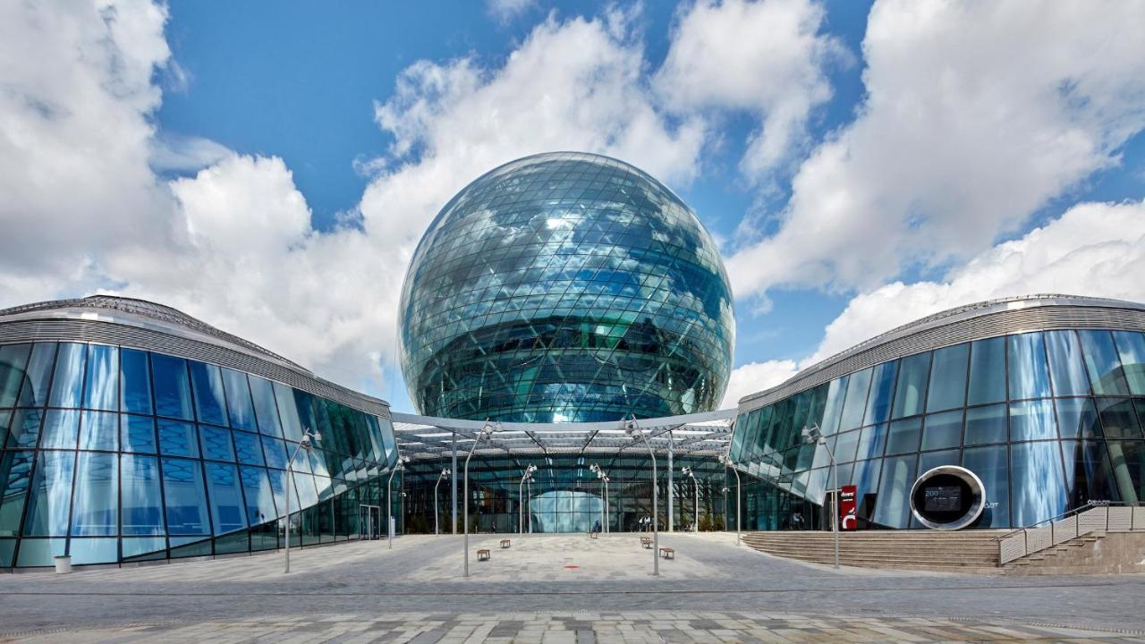 Экспо Бульвар 5 Astana Exterior photo